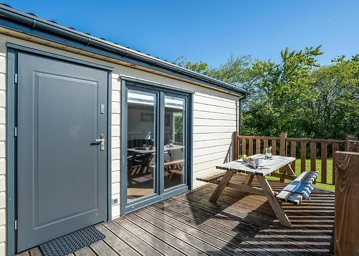 2 Bedroom In *